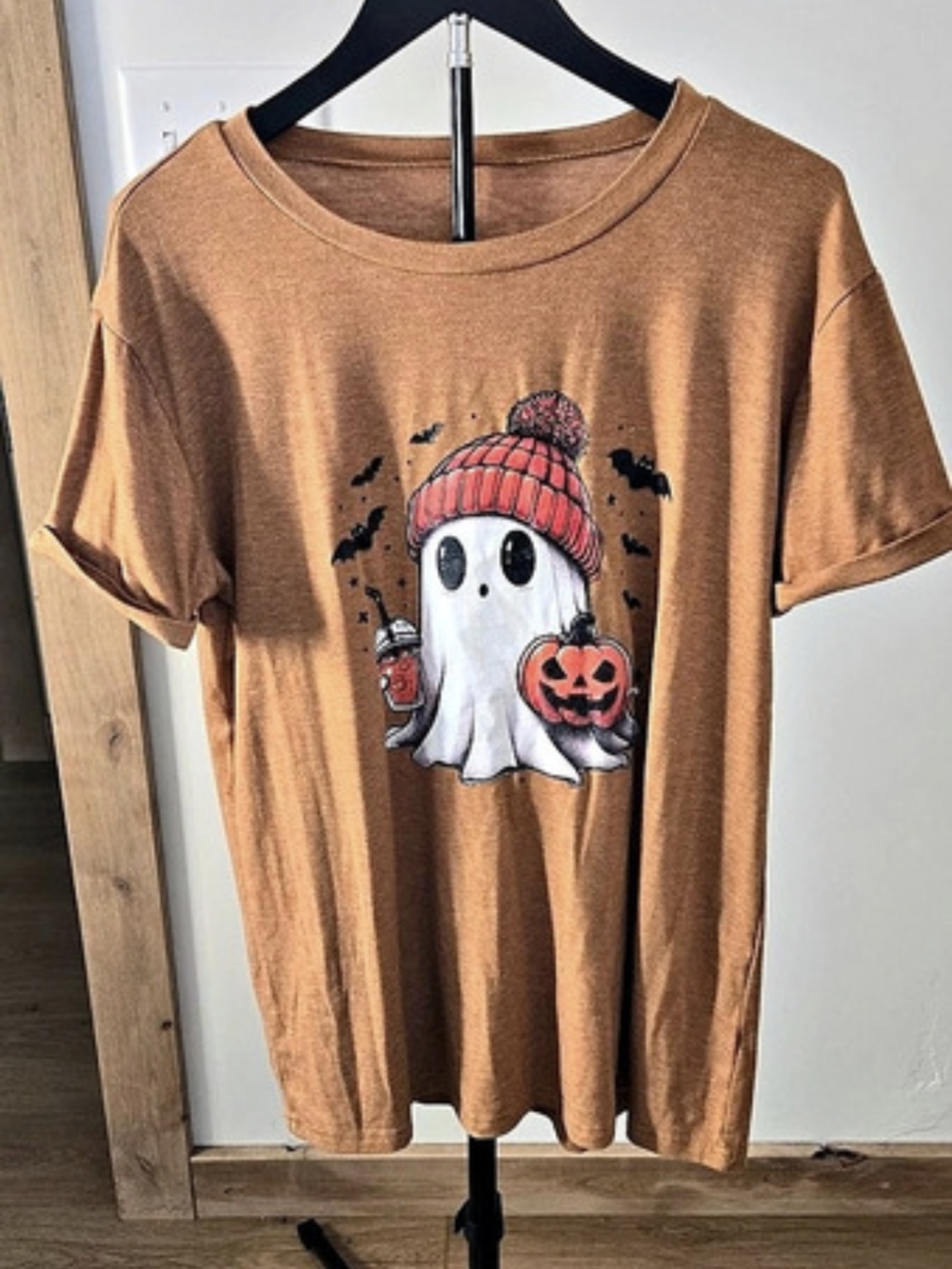 Halloween Graphic Short Sleeve Tee in Brown Like New Size XL